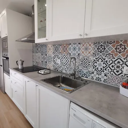 Adelmar Apartment